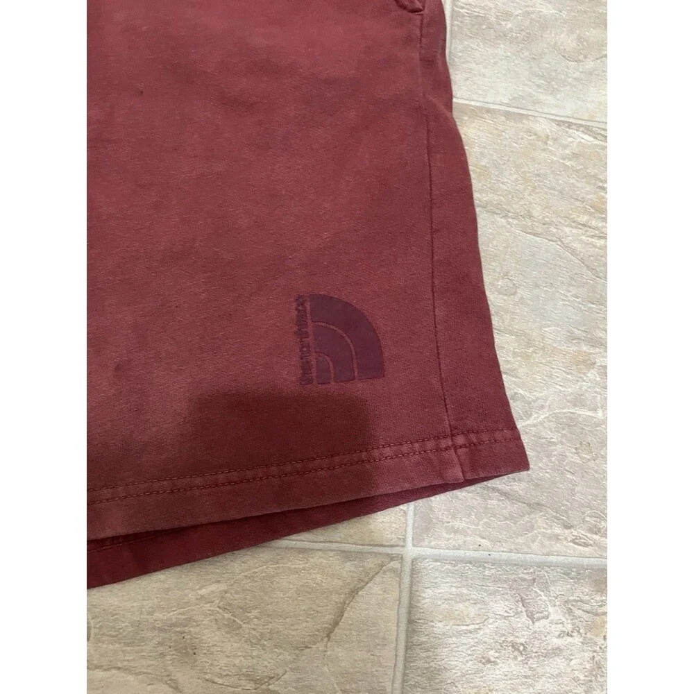 The North Face Garment Dye Gym Sweat Shorts Men’s Size Small Cordovan Burgundy